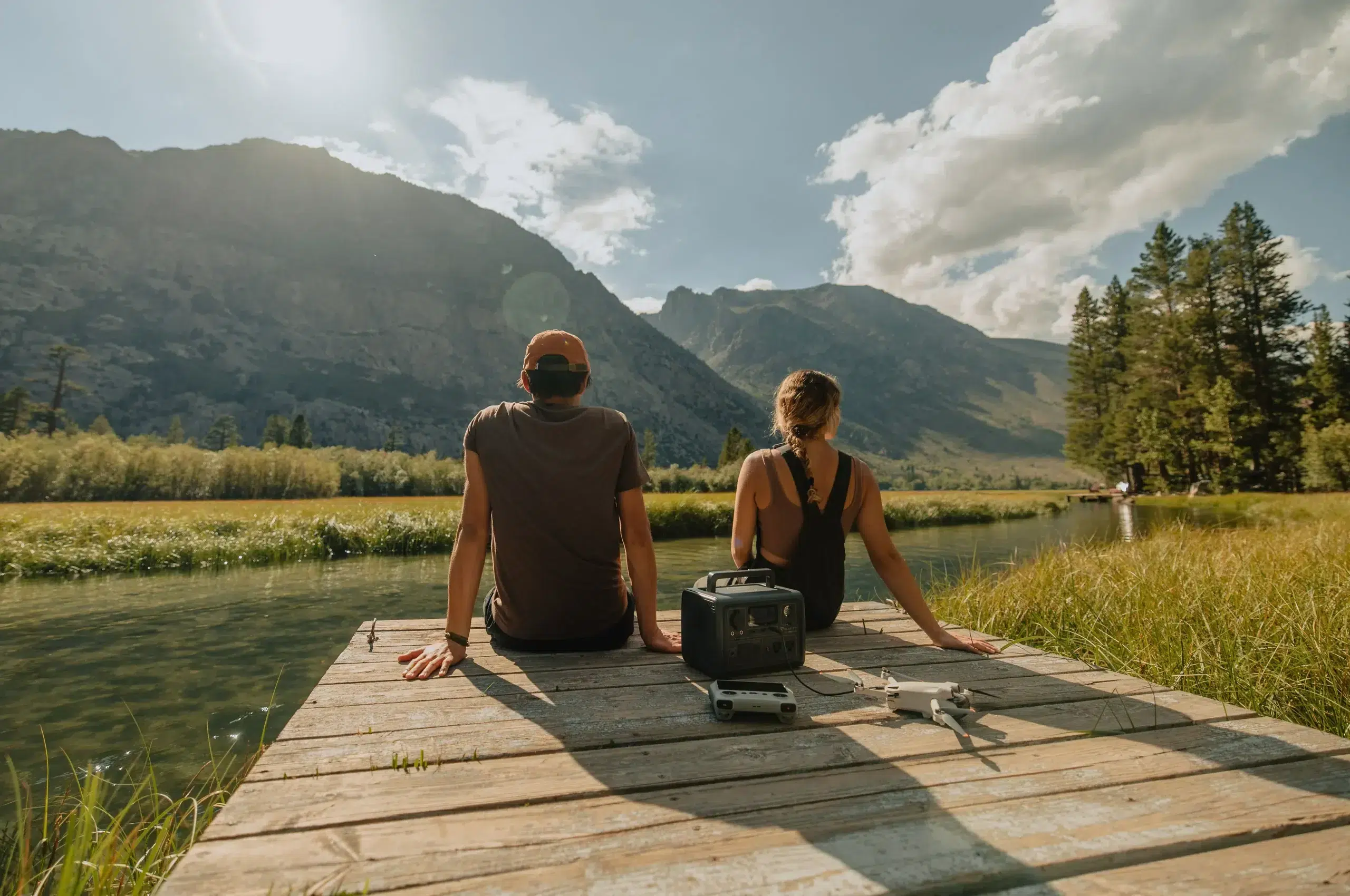 portable power stations from bluetti - portatīvās elektrostacijas, saules paneļi